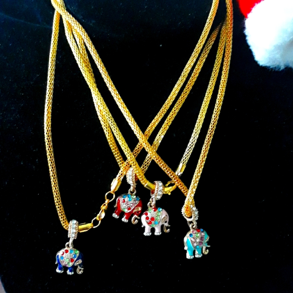 Lucky charms elephant necklace gp